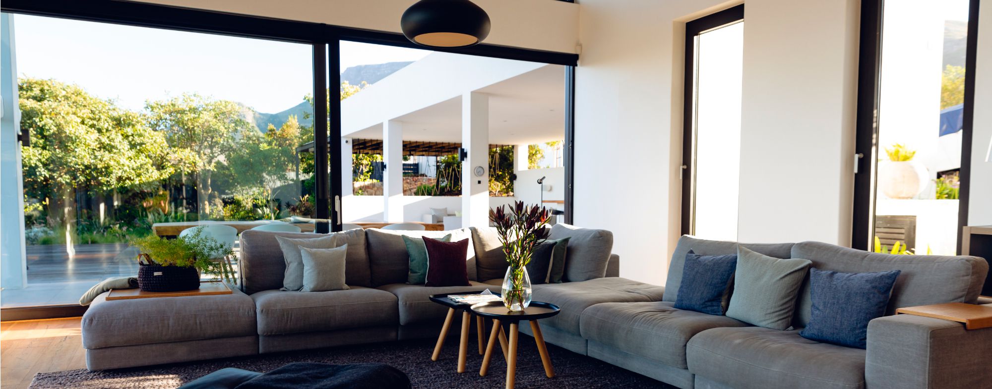 No te busco una casa, encuentro tu hogar, ¿Cómo puedo ayudarte?. MARIA ROMERO API en Bigues I Riells